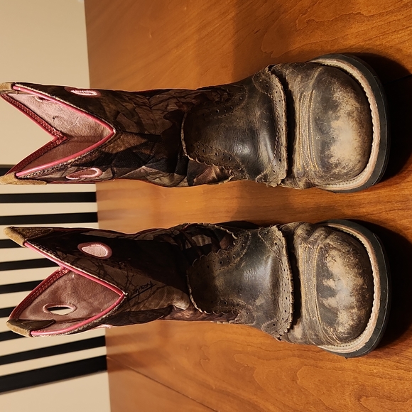 ARIAT ROUND TOE CAMO BOOT - Picture 4 of 14